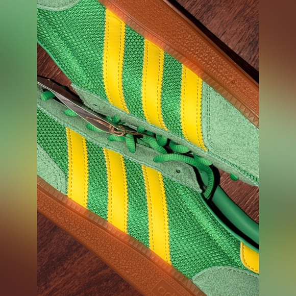 Adidas size 11 - Picture 2 of 14